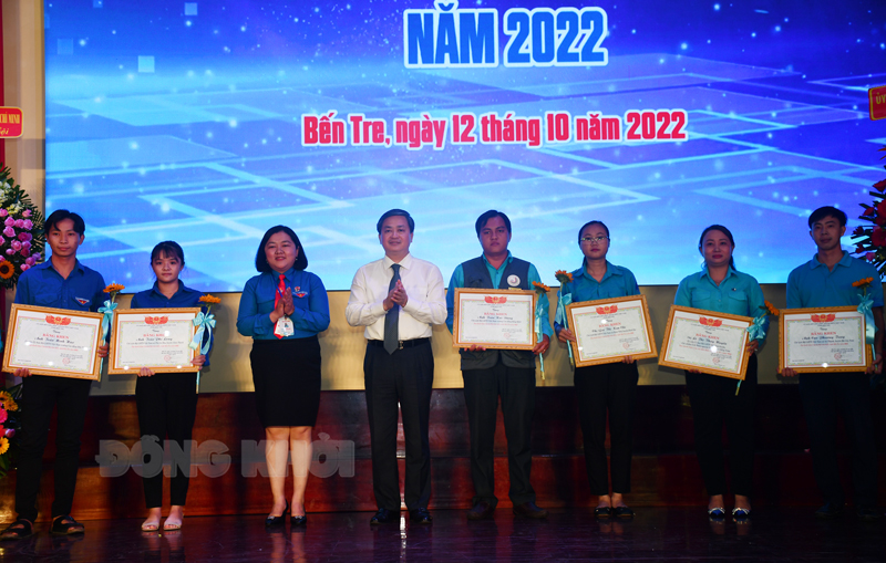 Tạo điều kiện để đoàn viên, thanh niên không ngừng vươn lên