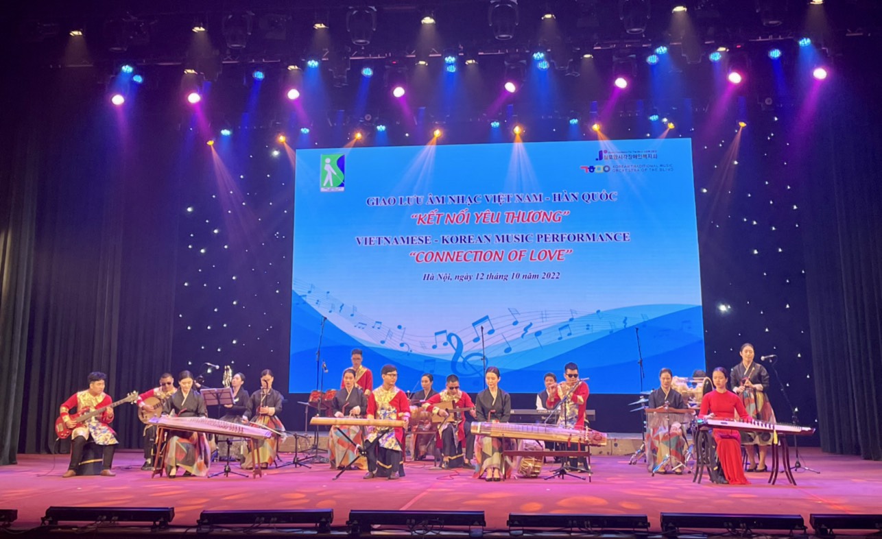 Chương trình giao lưu âm nhạc “Kết nối yêu thương”