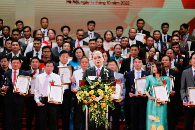 100 Nông dân Việt Nam xuất sắc 2022 thực sự là những tấm gương về lao động cần cù, sáng tạo, đổi mới