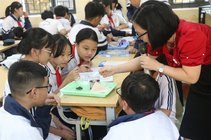 Thị sát triển khai môn Khoa học Tự nhiên và Hoạt động trải nghiệm, hướng nghiệp