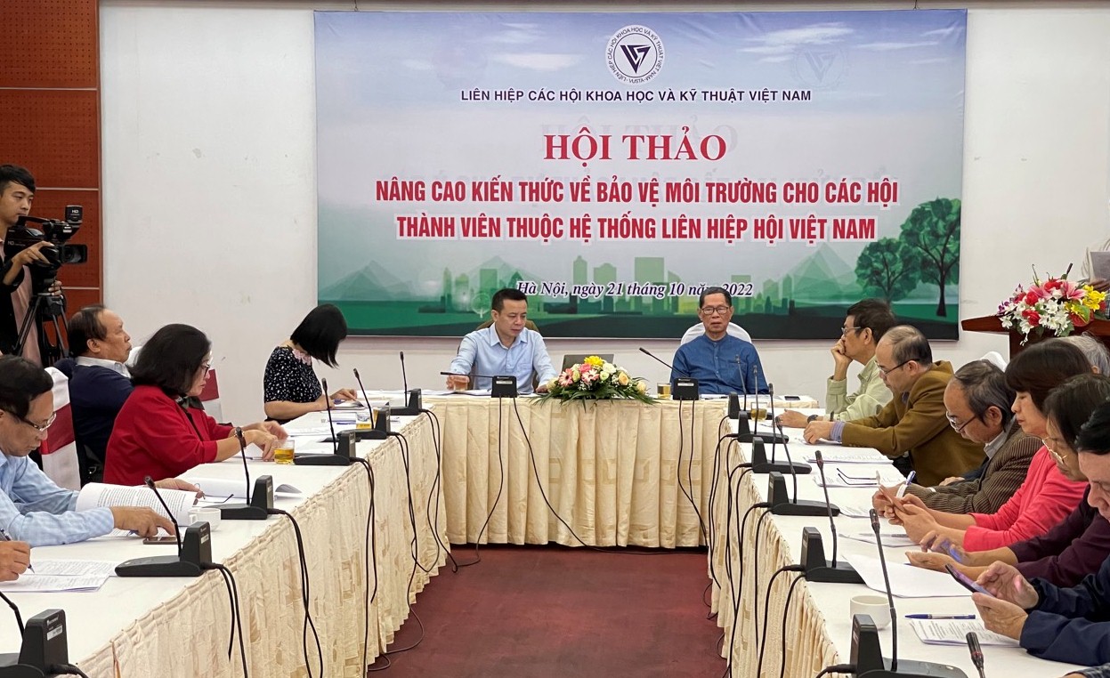 Đẩy mạnh tuyên truyền, nâng cao kiến thức về bảo vệ môi trường