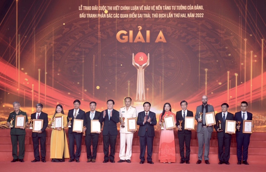 Trao giải lần thứ hai Cuộc thi viết chính luận bảo vệ nền tảng tư tưởng của Đảng
