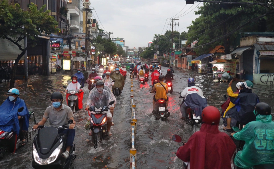 Cảnh báo mưa lớn và ngập nhiều nơi trong chiều nay tại TP Hồ Chí Minh