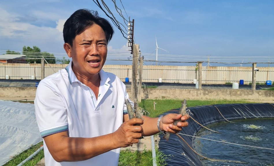 Ông Đặng Văn Bảy Tỷ phú tôm công nghệ cao