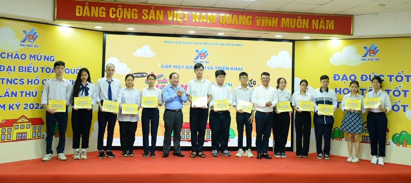 Triển khai chương trình dành riêng cho học sinh các trường THPT, Trung tâm GDNN-GDTX
