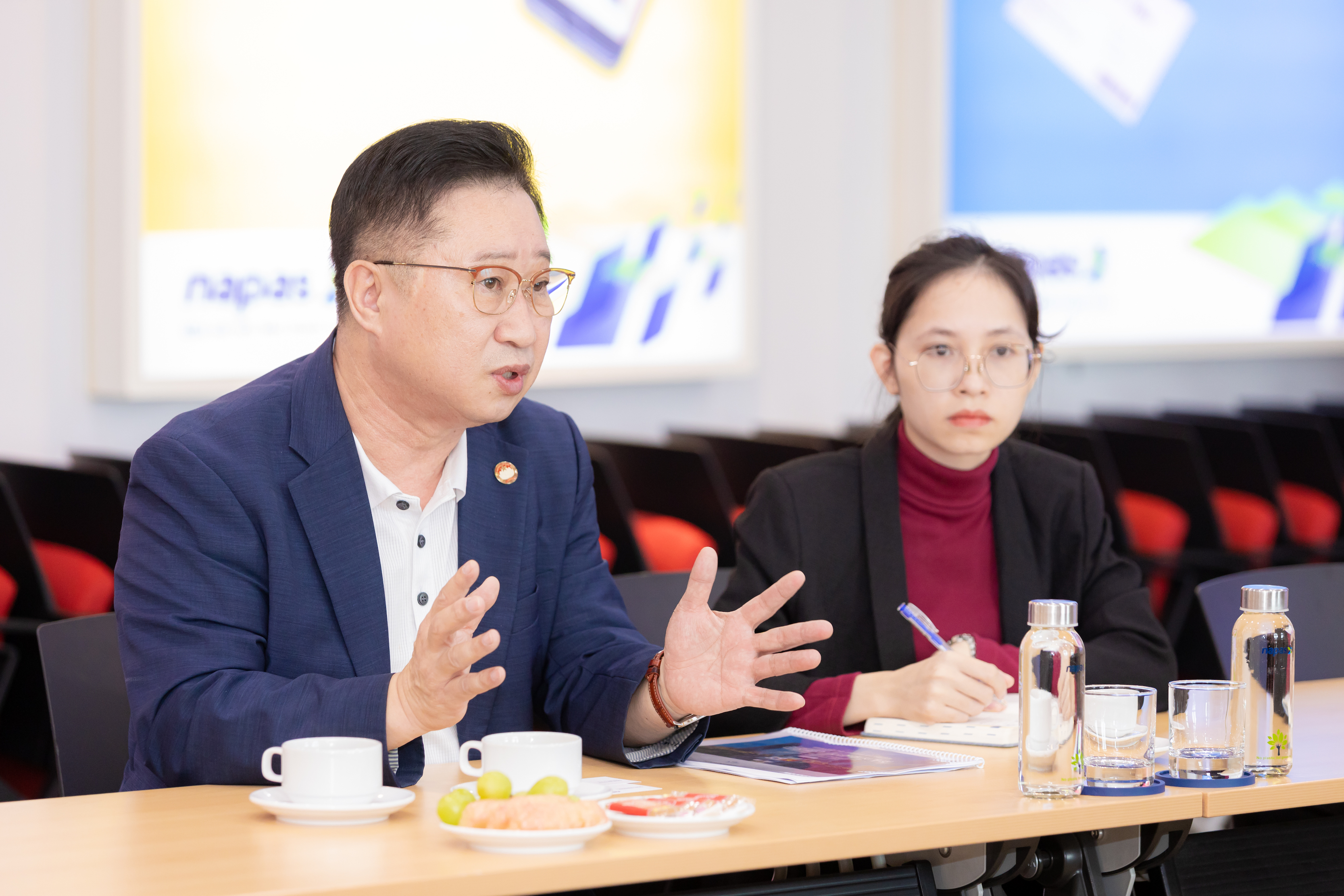 Xây dựng các sản phẩm, dịch vụ thanh toán điện tử hỗ trợ khách du lịch