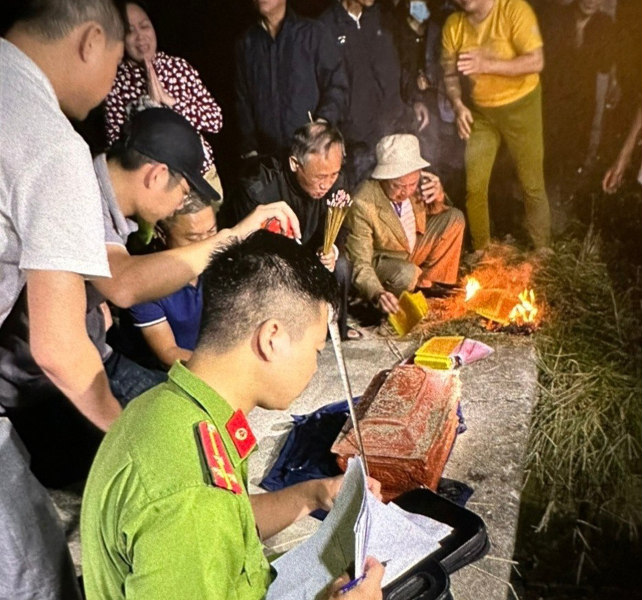 Cần xử nghiêm kẻ đào trộm hài cốt