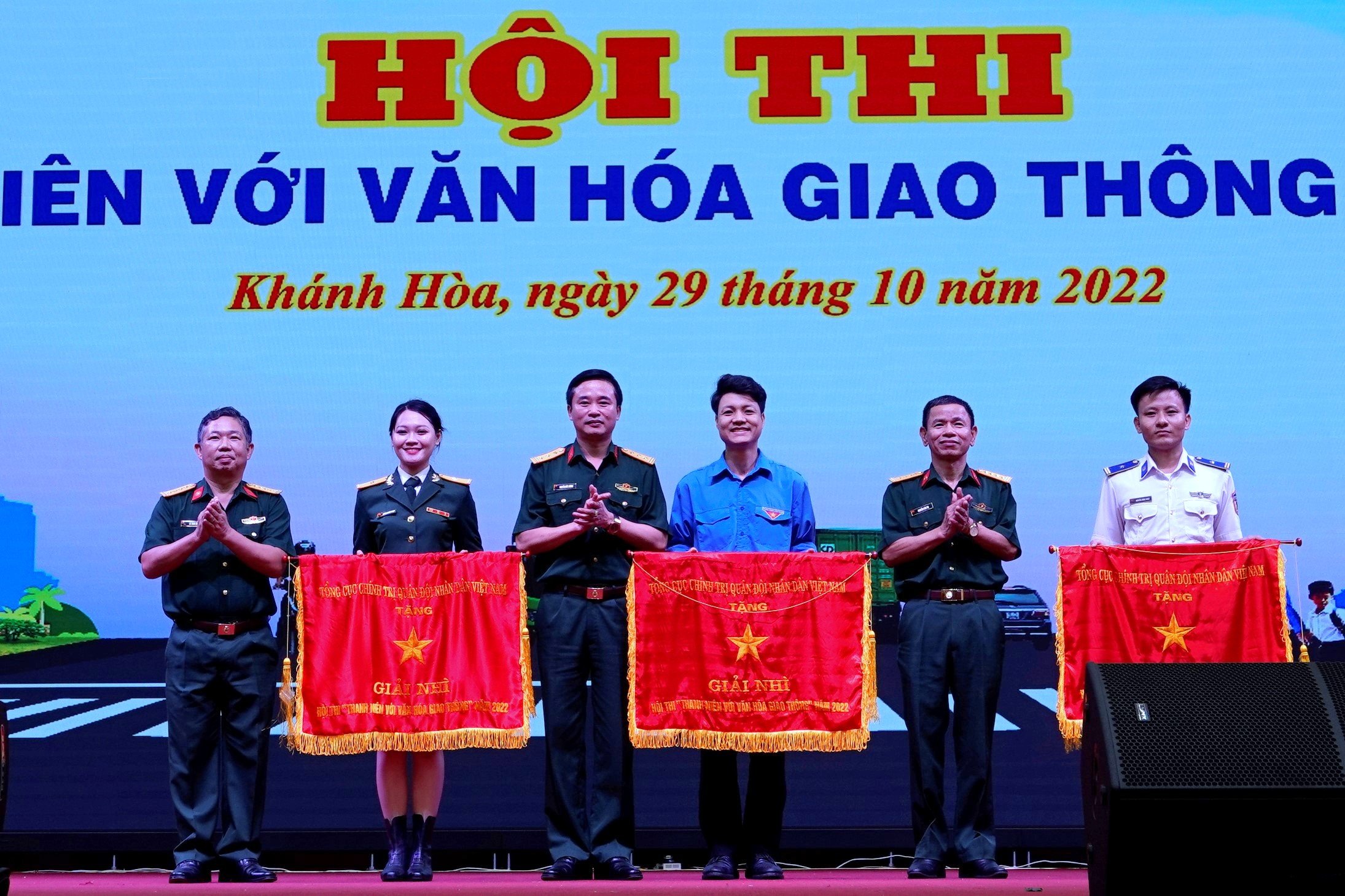 Tuổi trẻ Quân đội, tỉnh Khánh Hòa thi tài văn hóa giao thông