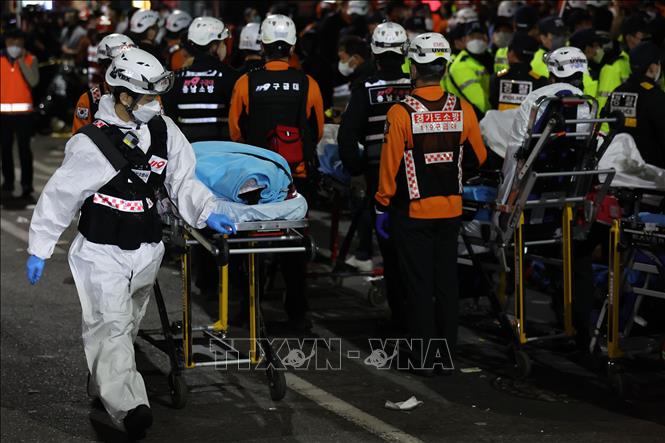 Vụ giẫm đạp ở Seoul Đại sứ quán Việt Nam xác nhận 1 công dân thiệt mạng