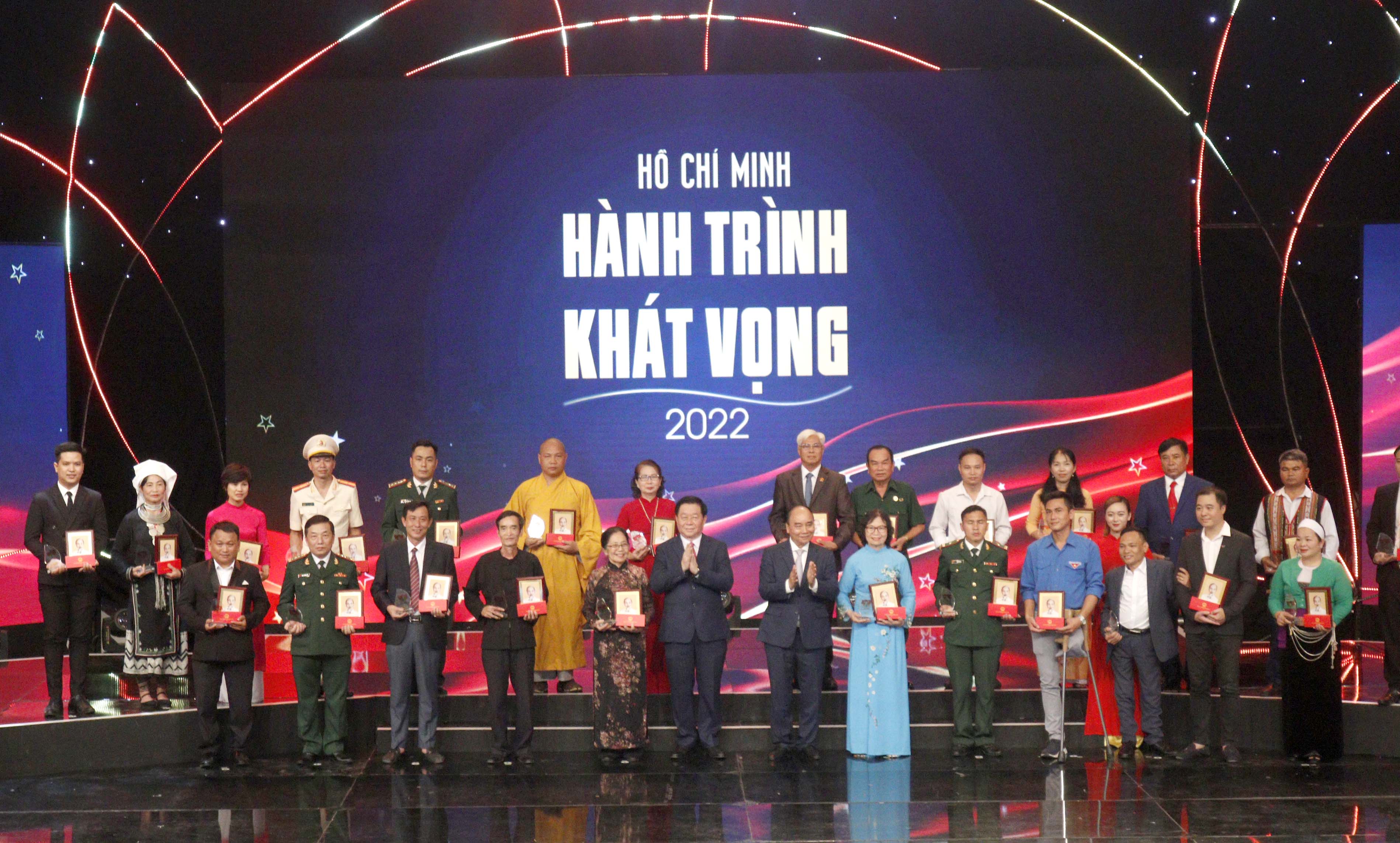 “Hồ Chí Minh – Hành trình khát vọng 2022” Lan tỏa tinh thần tận hiến vì dân