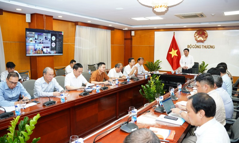 Tìm giải pháp đảm bảo không đứt gãy nguồn cung xăng dầu
