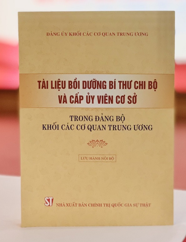 Ra mắt tài liệu bồi dưỡng nghiệp vụ công tác đảng