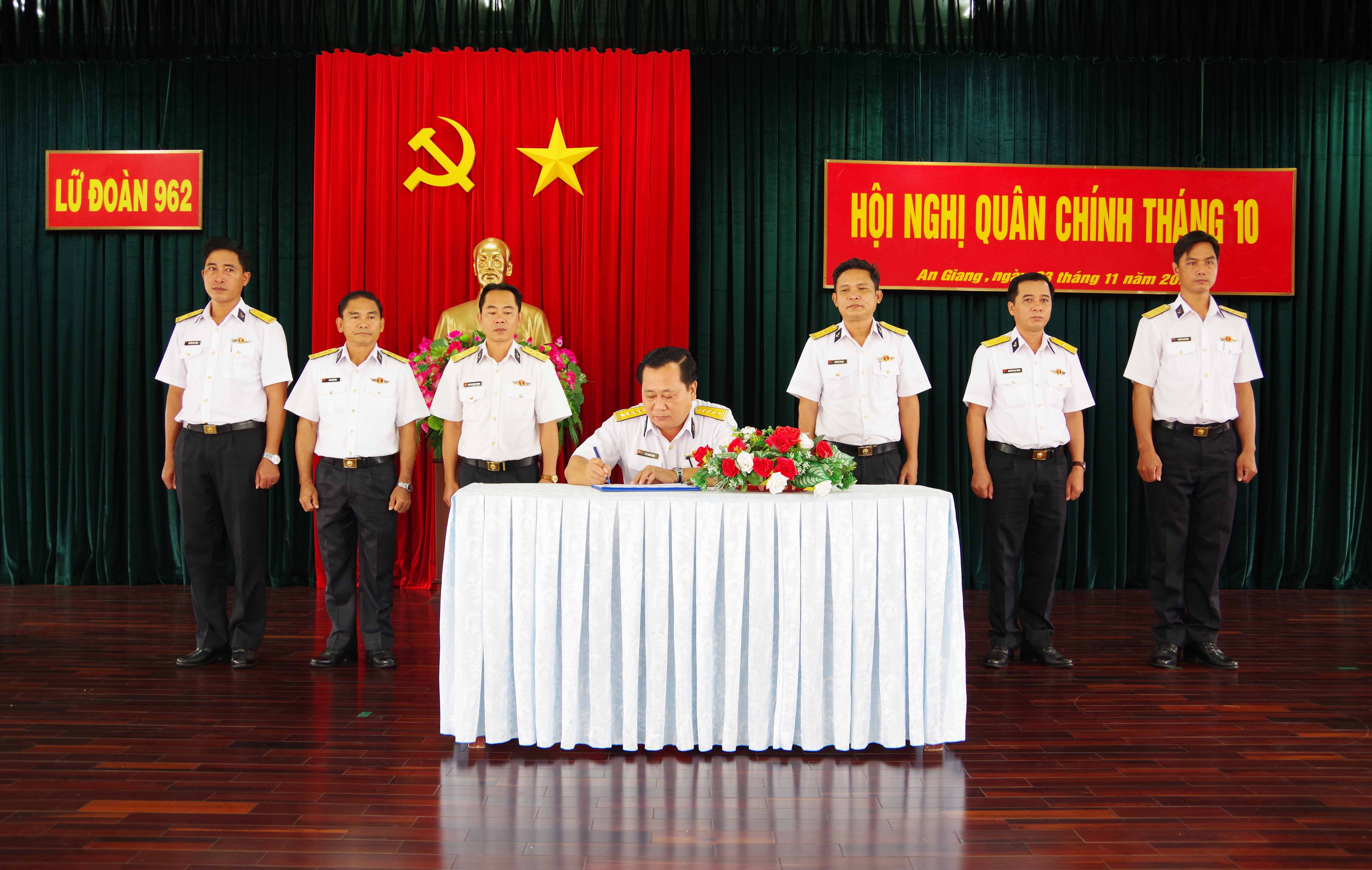 Lữ đoàn 962 phát động đợt thi đua lập công quyết thắng