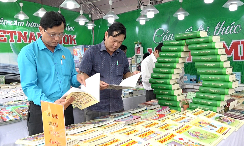 Lan tỏa tình yêu sách trong cộng đồng