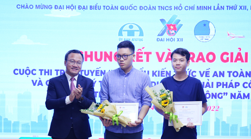 Xây dựng ý thức tự giác chấp hành pháp luật của thanh thiếu nhi trong đảm bảo TTATGT