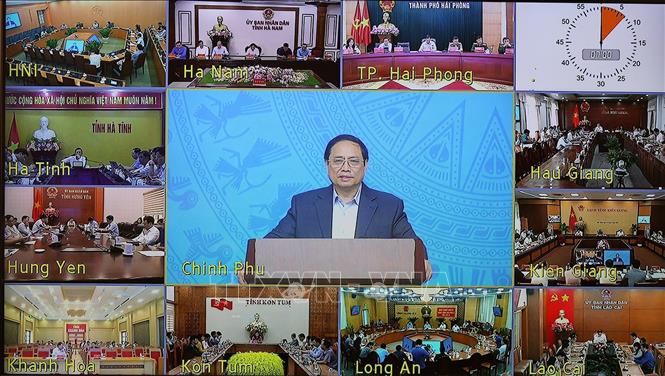 Nghiên cứu, điều chỉnh chính sách phòng, chống dịch COVID-19 tình hình mới
