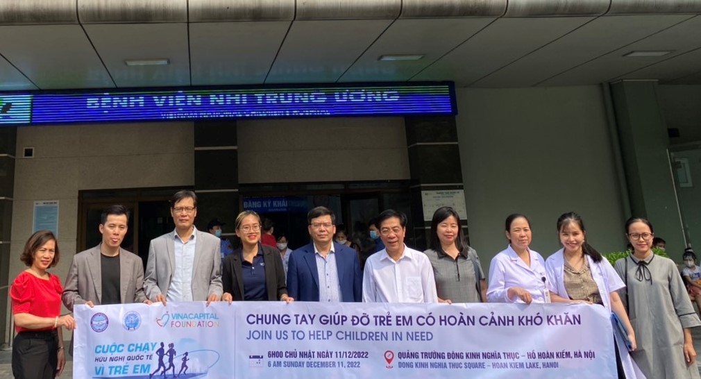 Hơn 5 000 người tham gia chạy Hữu nghị quốc tế vì trẻ em