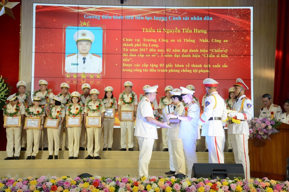 Trưởng Công an xã bản lĩnh, tận tụy, vì nhân dân phục vụ