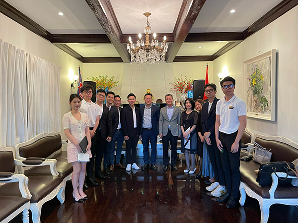 Gặp gỡ, thăm hỏi cộng đồng người Việt tại Australia