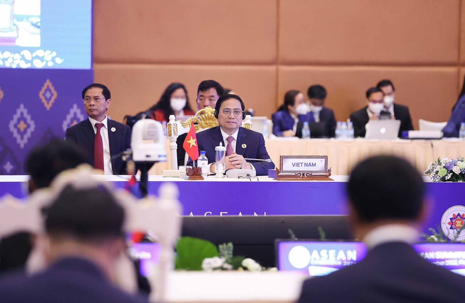 Giữ vững đoàn kết, phát huy sức mạnh nội tại của ASEAN