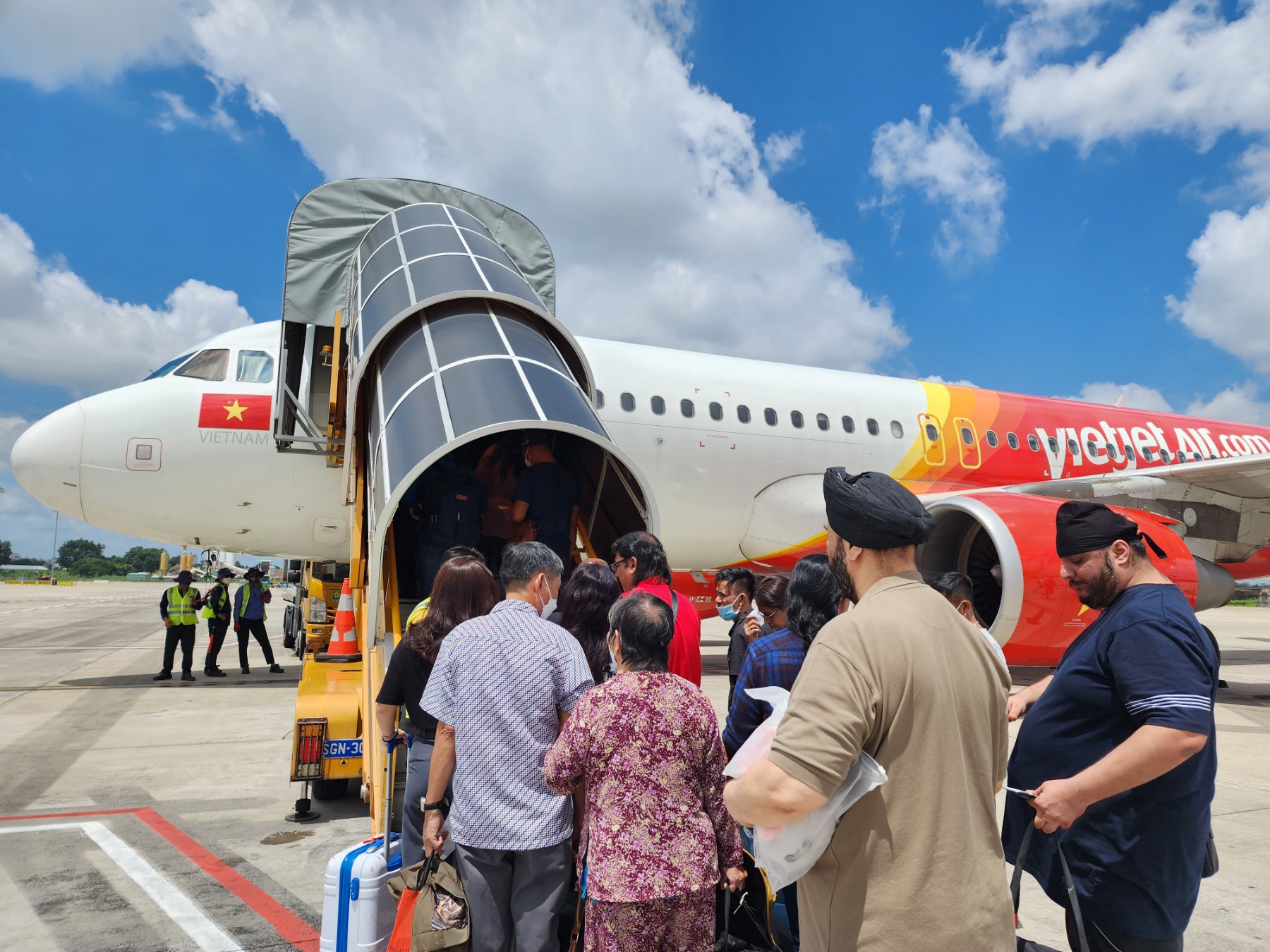 Tưng bừng đại tiệc mua sắm 11 11 với trăm ngàn vé bay Vietjet khuyến mãi giảm 50
