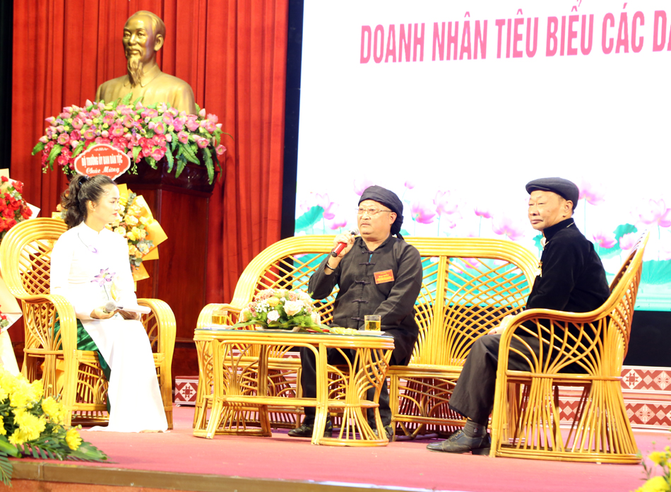 Điện Biên Phát huy vai trò, uy tín của già làng trưởng bản