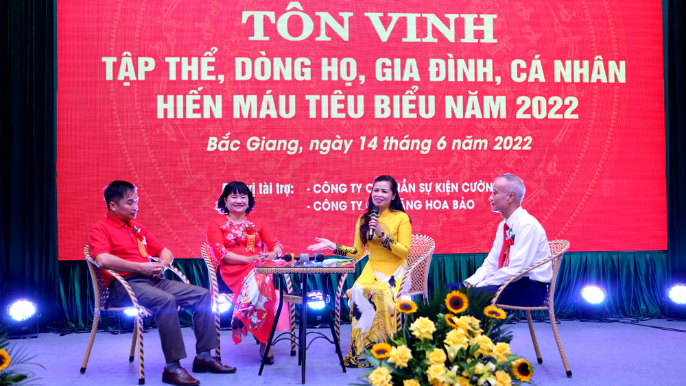 Cách làm hay từ mô hình “dòng họ hiến máu”