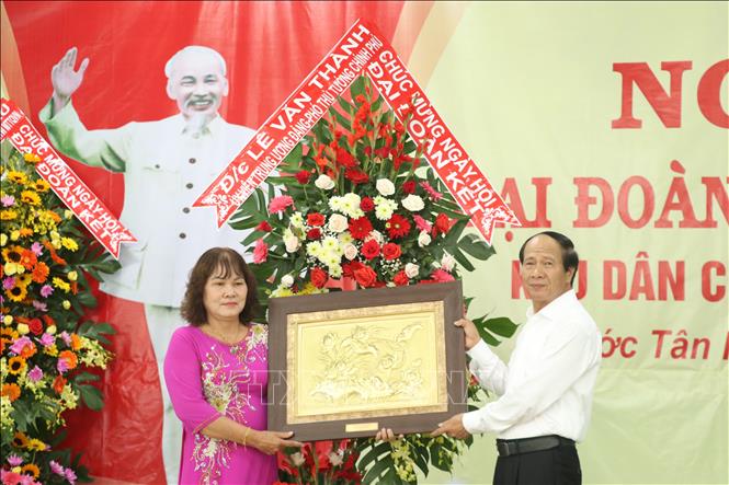Phó Thủ tướng Lê Văn Thành dự Ngày hội Đại đoàn kết toàn dân tộc tại Long An