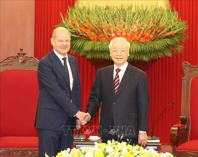 Tổng Bí thư Nguyễn Phú Trọng tiếp Thủ tướng Đức Ô-láp Sôn