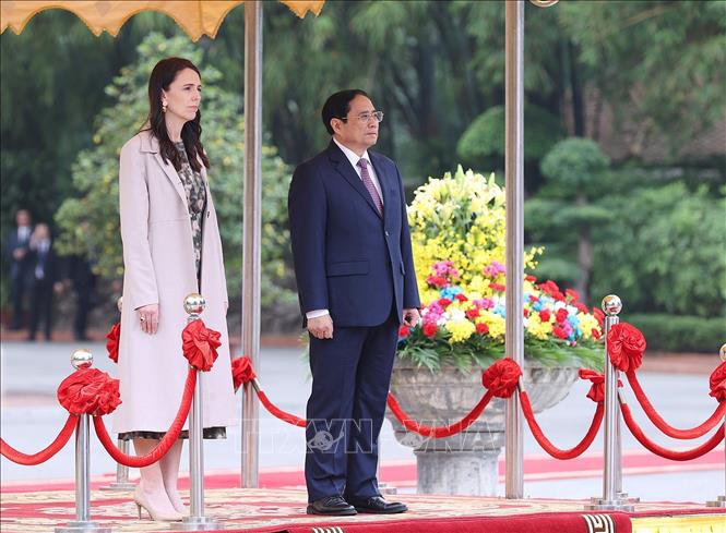 Thủ tướng Phạm Minh Chính chủ trì lễ đón Thủ tướng New Zealand thăm chính thức Việt Nam