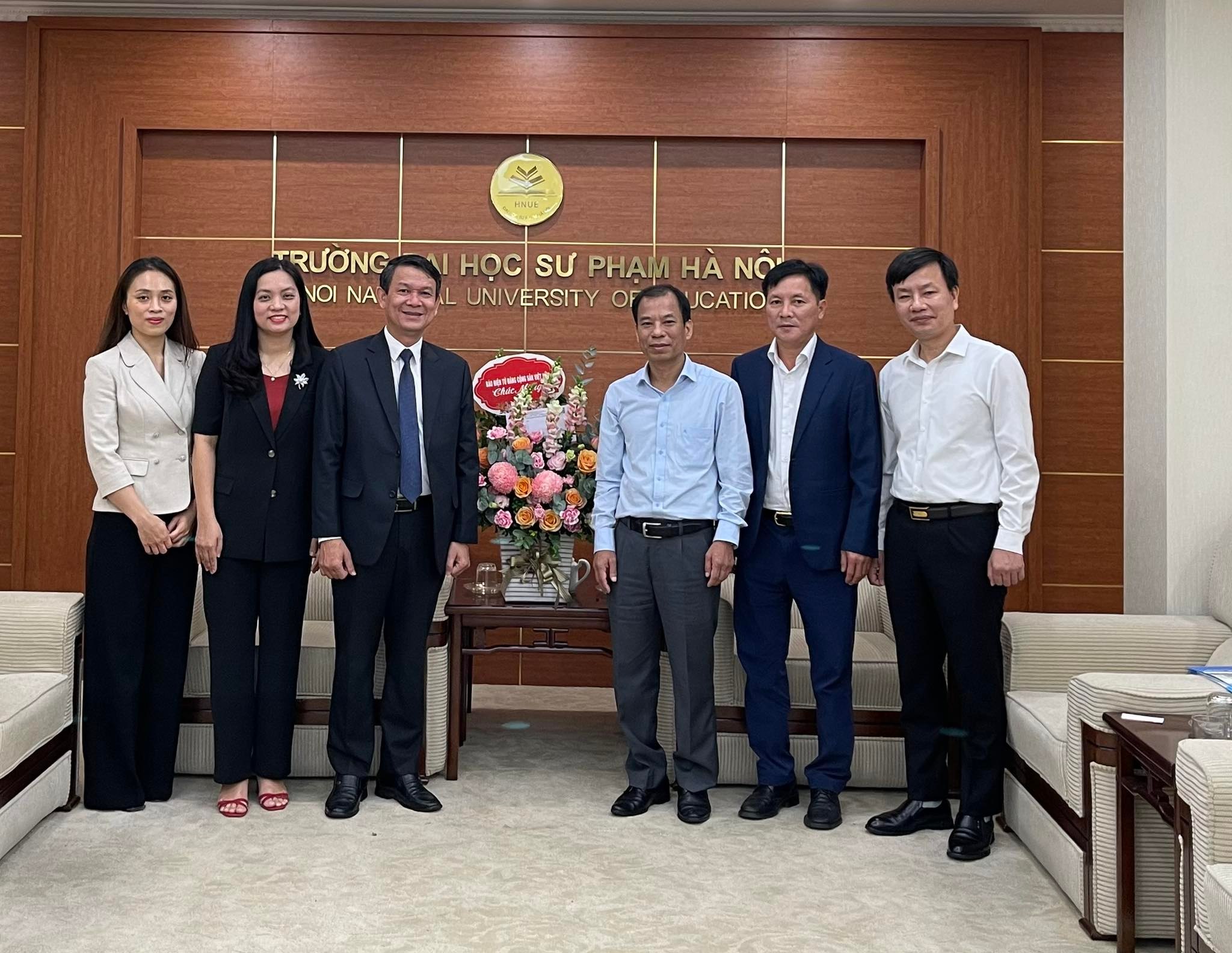 Báo điện tử Đảng Cộng sản Việt Nam chúc mừng một số đơn vị nhân Ngày Nhà giáo Việt Nam