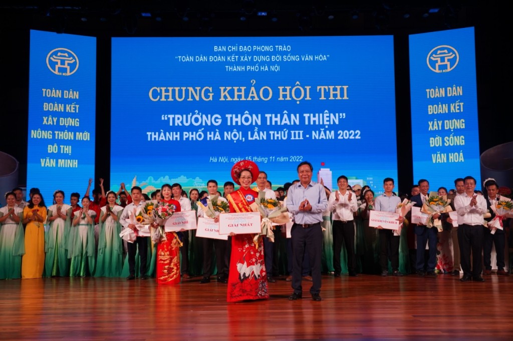 Đại diện huyện Đông Anh giành giải Nhất Hội thi “Trưởng thôn thân thiện” năm 2022