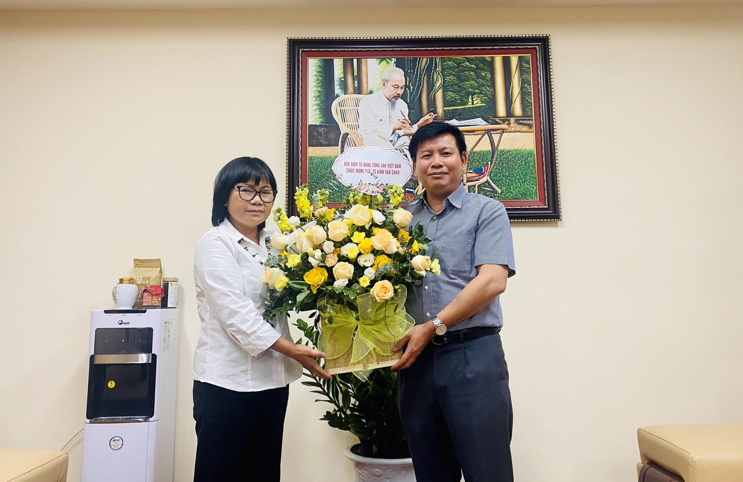 Báo điện tử Đảng Cộng sản Việt Nam chúc mừng Đại học Điện lực nhân Ngày Nhà giáo Việt Nam