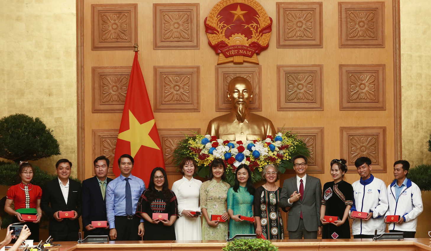 Nêu cao tinh thần trách nhiệm, hoàn thành xuất sắc sứ mệnh “trồng người”
