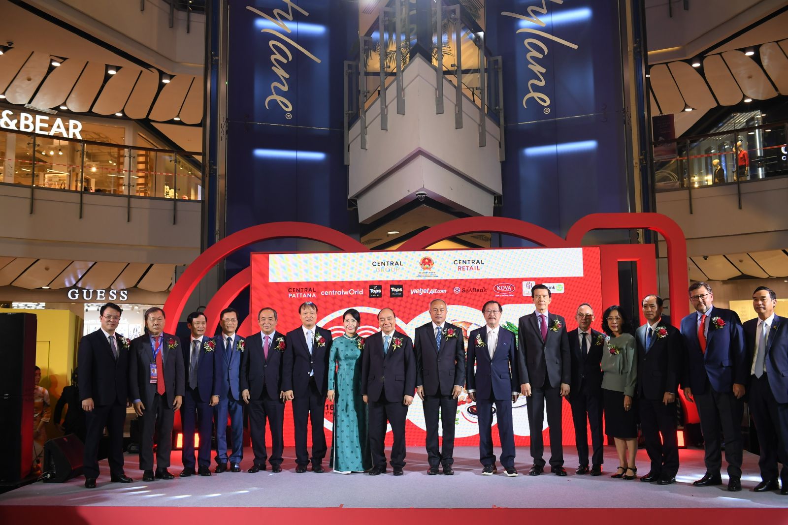 Chủ tịch nước dự khai mạc Tuần hàng Việt Nam tại Thái Lan 2022