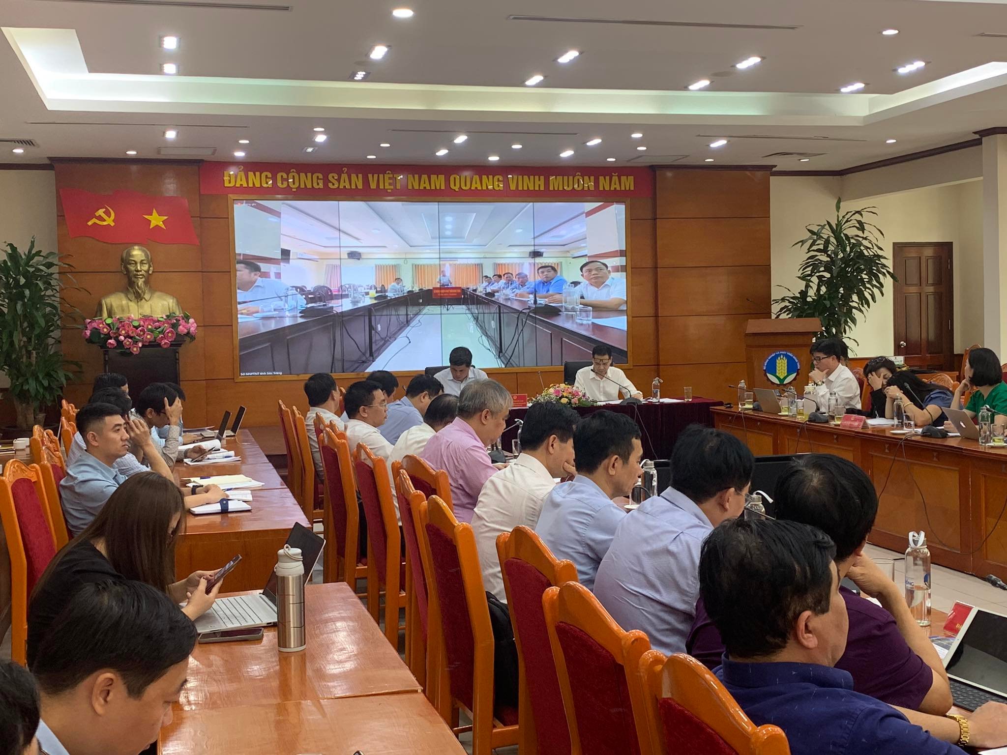 Tháo gỡ khó khăn trong thực hiện chương trình chuyên đề xây dựng nông thôn mới