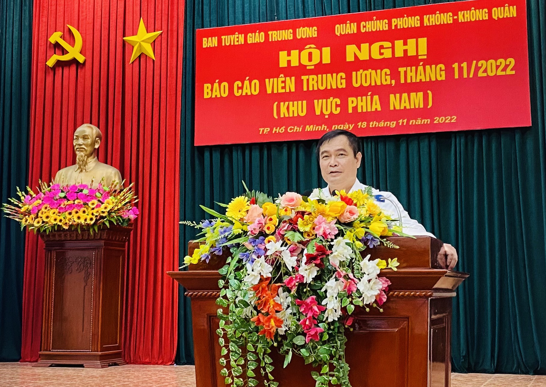 Đẩy mạnh tuyên truyền kỷ niệm 50 năm Chiến thắng “Hà Nội - Điện Biên Phủ trên không”
