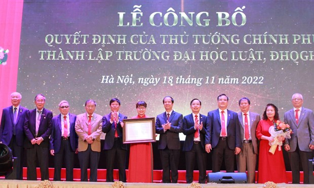 Công bố Quyết định thành lập Trường ĐH Luật thuộc Đại học Quốc gia Hà Nội