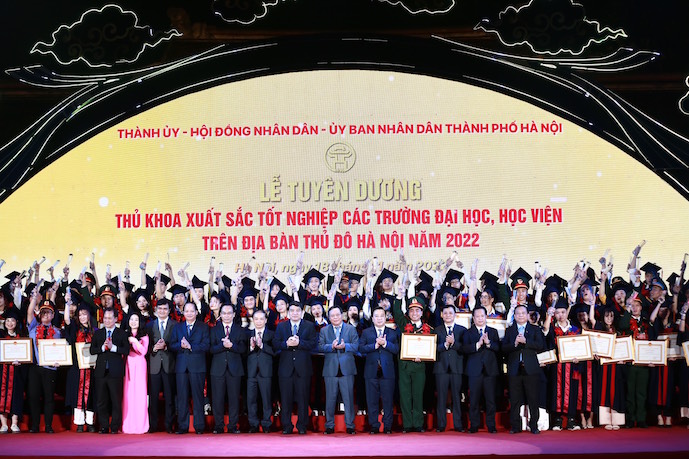 98 thủ khoa là tải sản quý của Thủ đô và đất nước