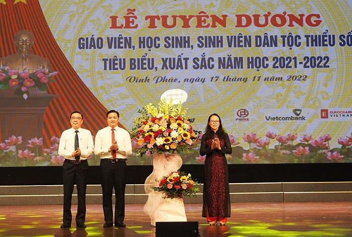 Vĩnh Phúc Tuyên dương giáo viên, học sinh, sinh viên DTTS tiêu biểu, xuất sắc năm học 2021 - 2022