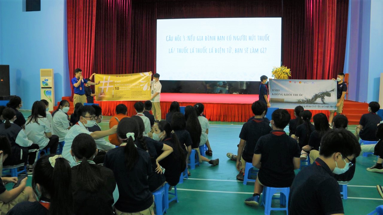 Truyền thông trực tiếp về tác hại của việc sử dụng thuốc lá thuốc lá điện tử tại Sơn La