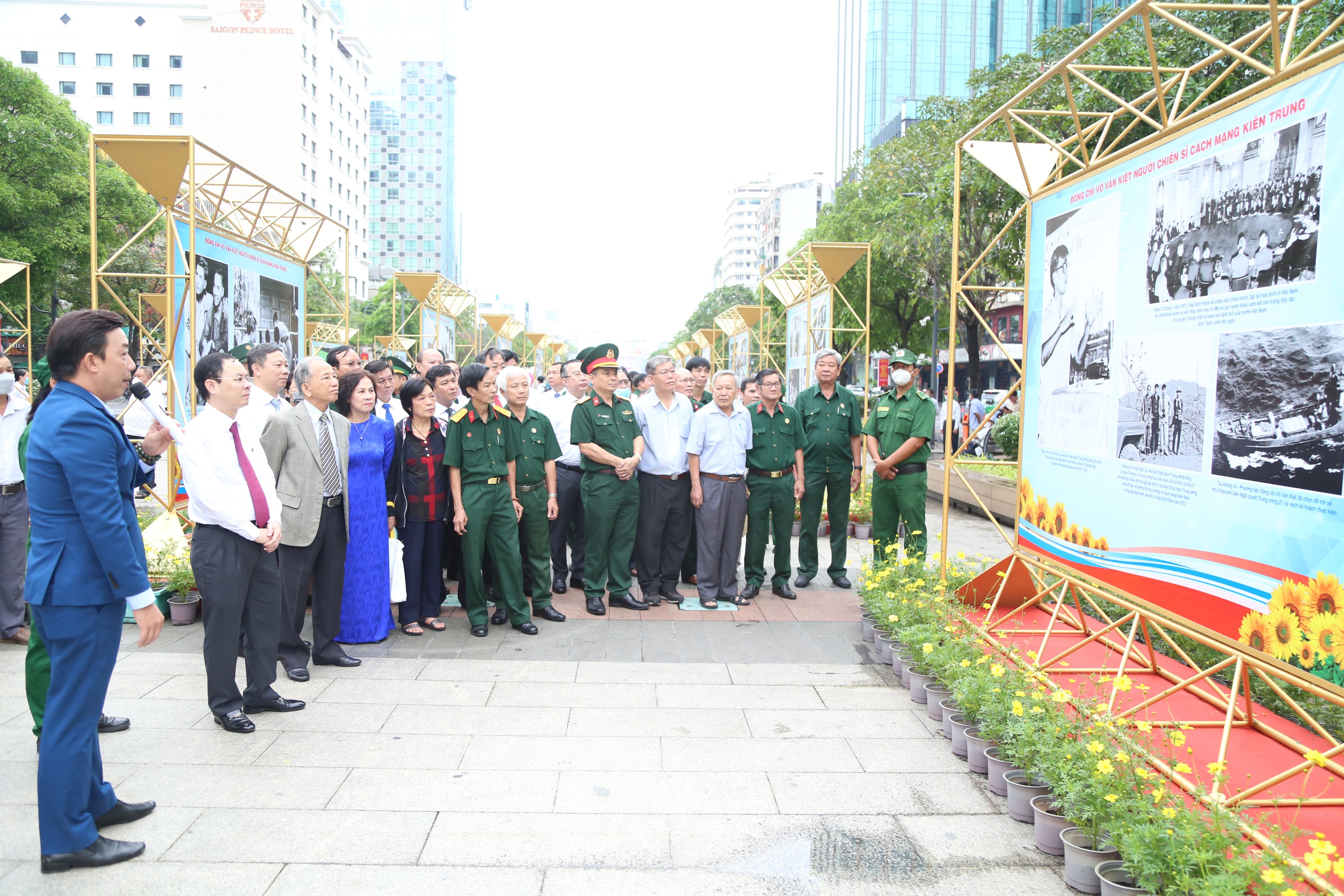 Triển lãm ảnh về thân thế, cuộc đời và sự nghiệp của Thủ tướng Võ Văn Kiệt