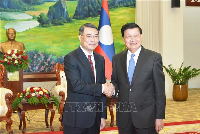 Đồng chí Lê Minh Hưng thăm và làm việc tại Lào