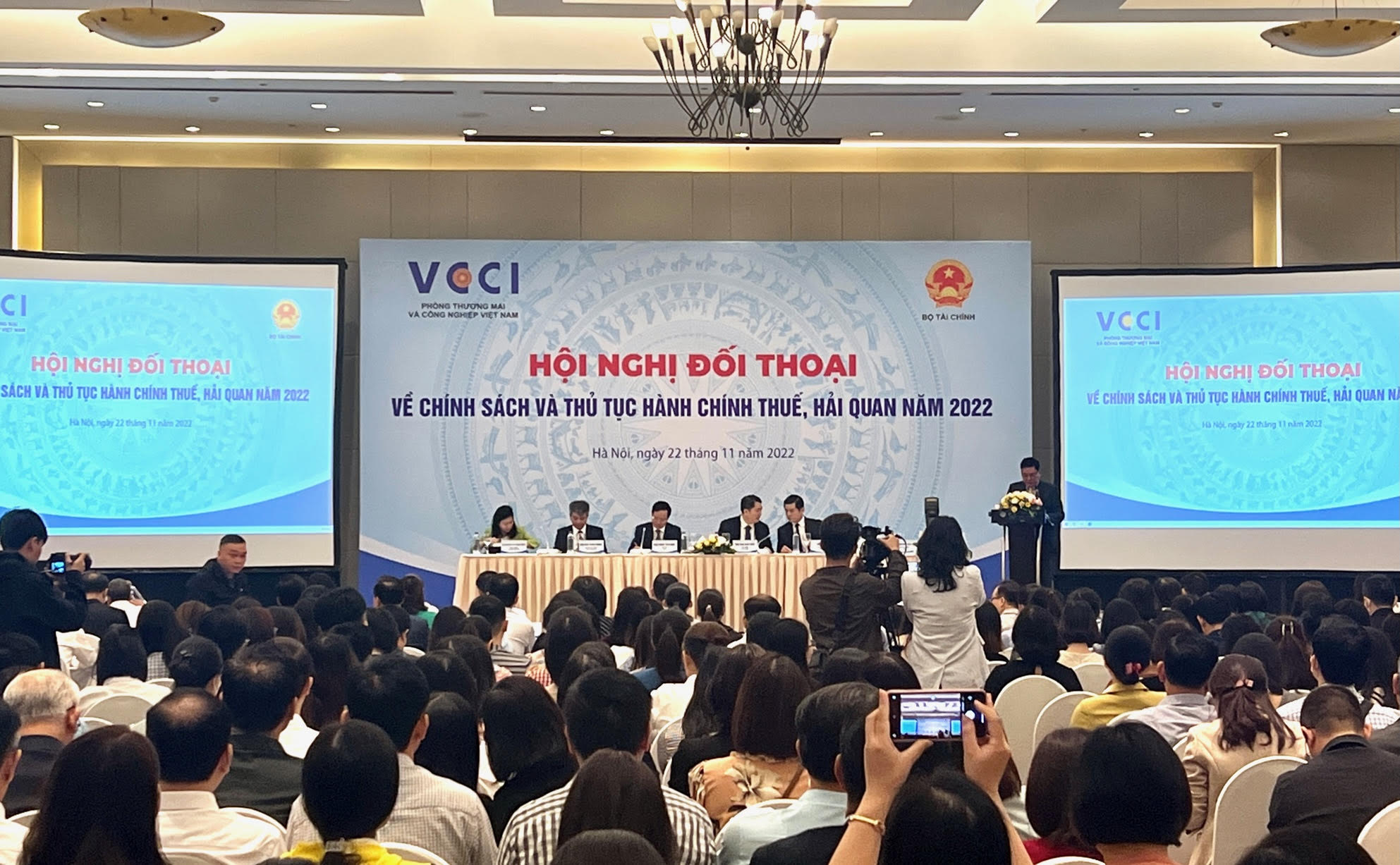Gỡ vướng cho doanh nghiệp về thủ tục hành chính Thuế- Hải quan