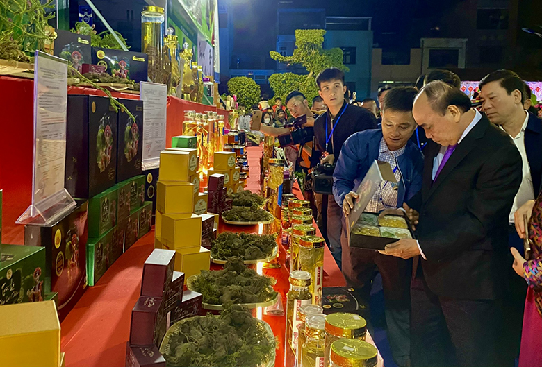 Nắm chắc thời cơ, vượt qua thách thức, khát vọng vươn xa