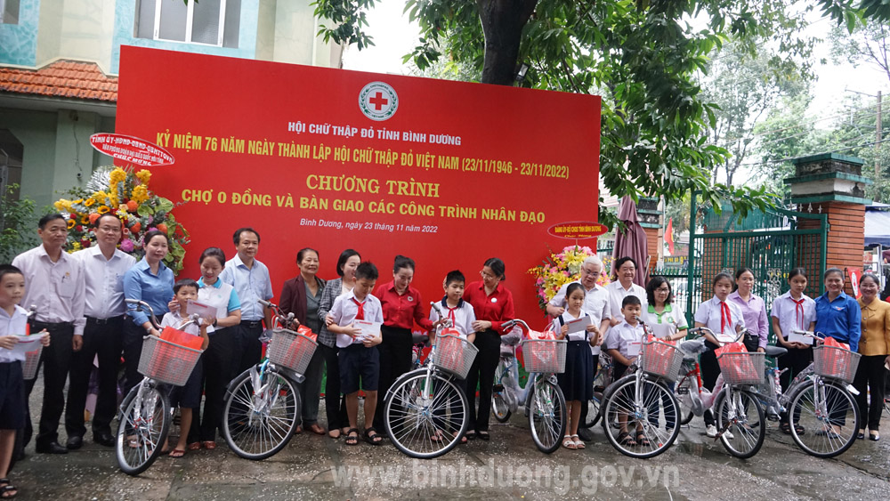 Bình Dương Hỗ trợ cho 500 người khuyết tật, lao động có hoàn cảnh khó khăn