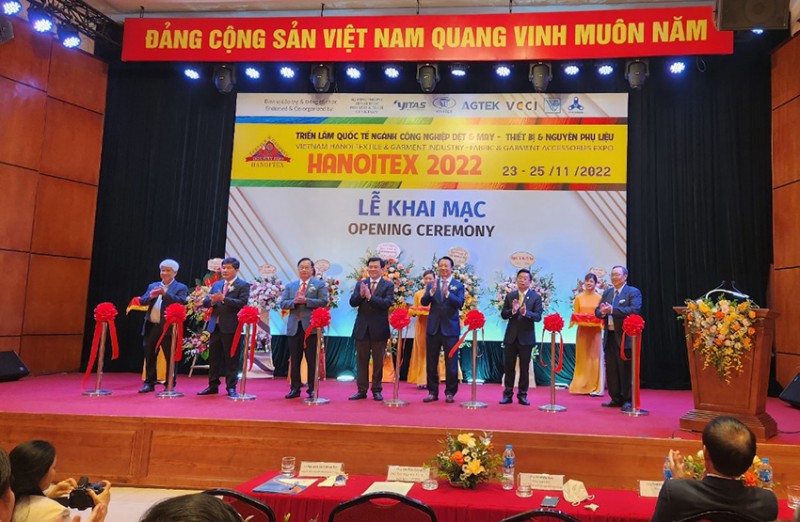 Khai mạc Triển lãm quốc tế ngành công nghiệp dệt may - thiết bị  nguyên phụ liệu 2022