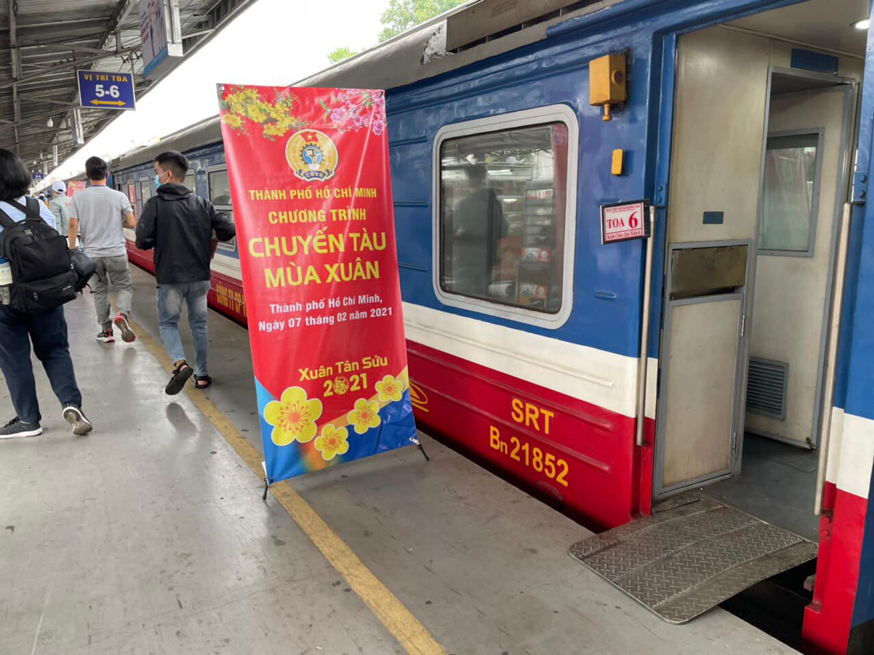 Quy định đổi trả vé tàu Tết Quý Mão 2023