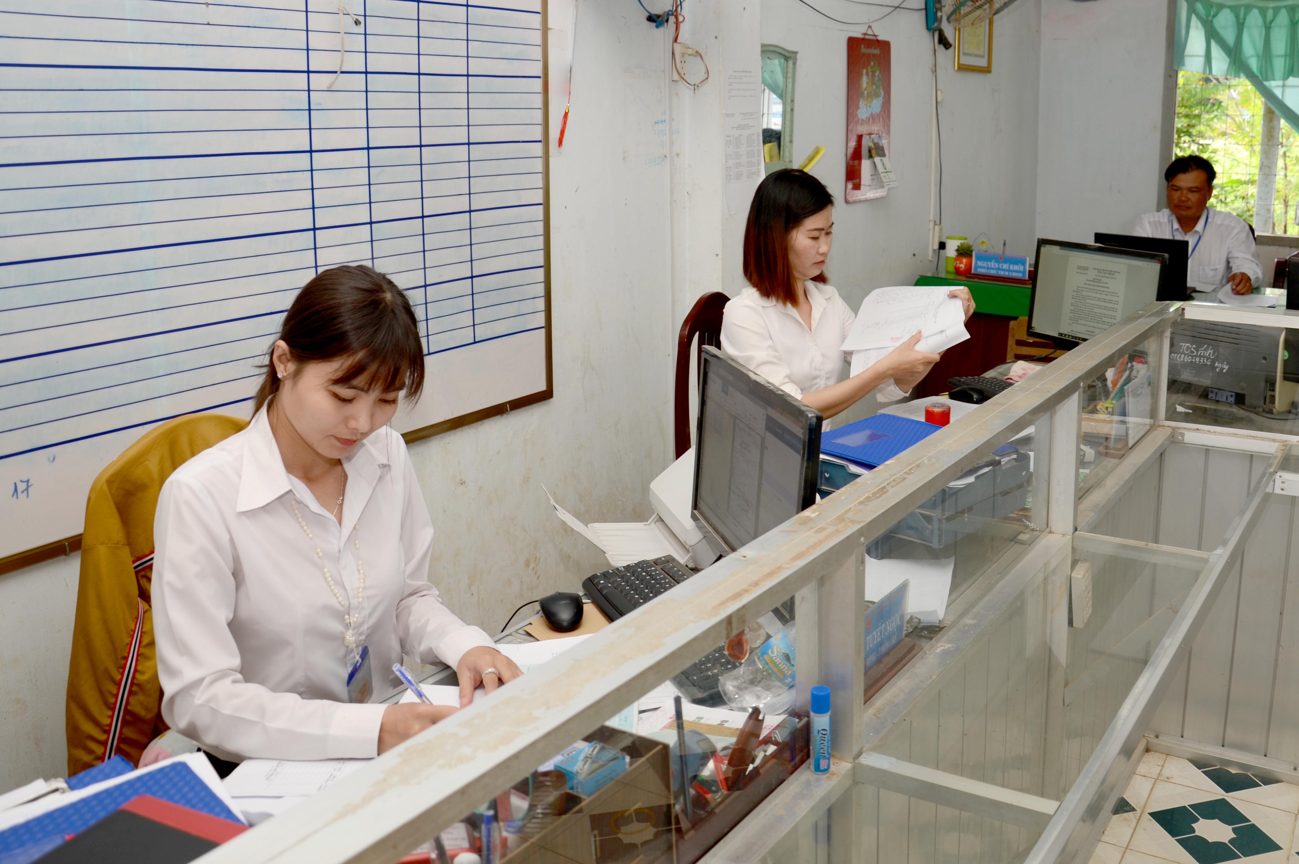 Hà Nội thực hiện ủy quyền 617 thủ tục hành chính