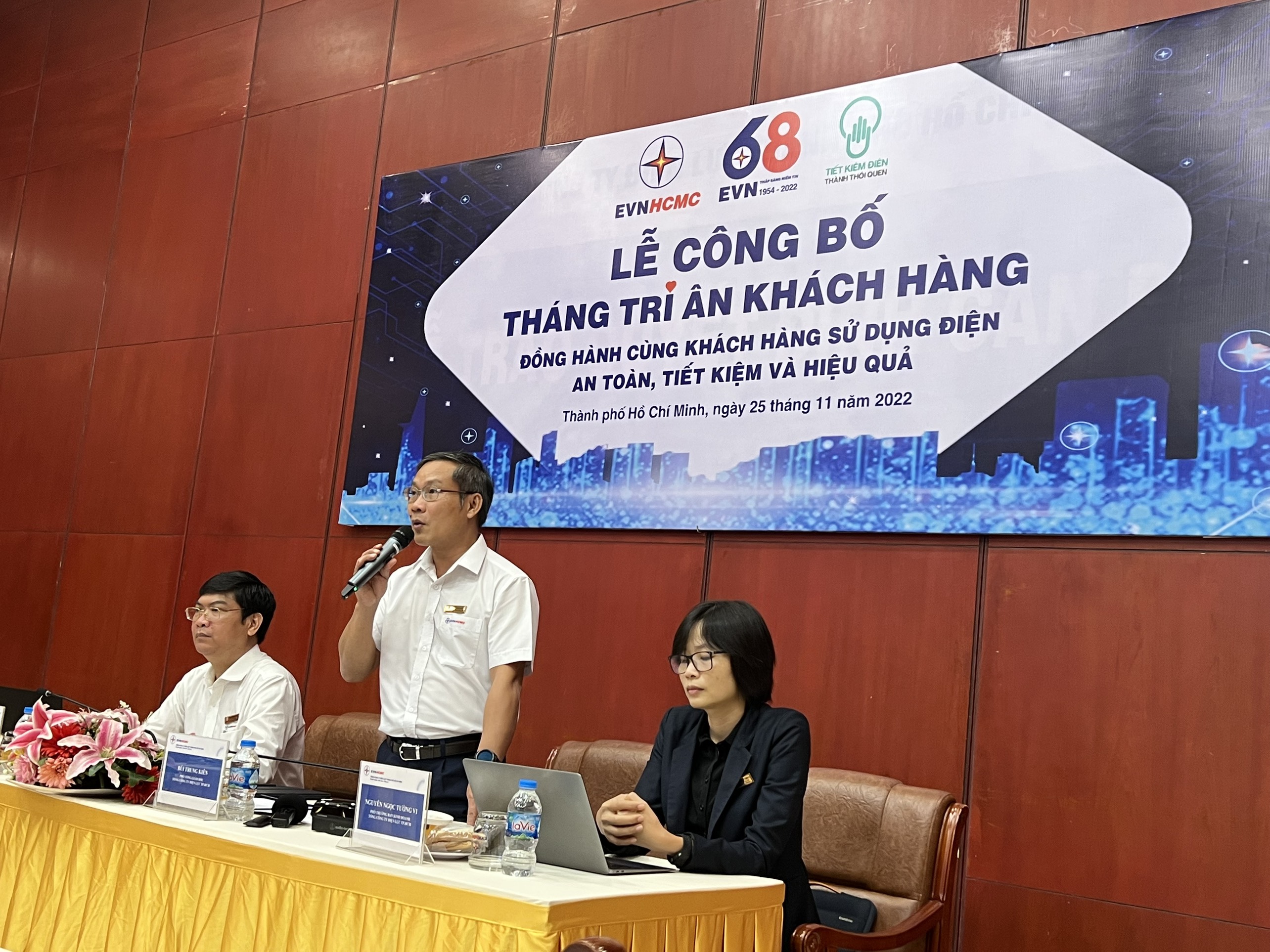 Ngành điện TP Hồ Chí Minh Nhiều hoạt động trong tháng tri ân khách hàng